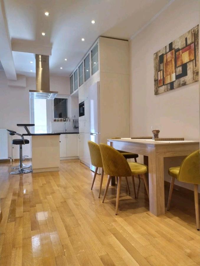Stylish -Modern Apartment Heart Of Marousi Афины Экстерьер фото